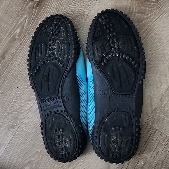 AIRWALK WATER SHOES SIZE 5 - Picture 4 of 5